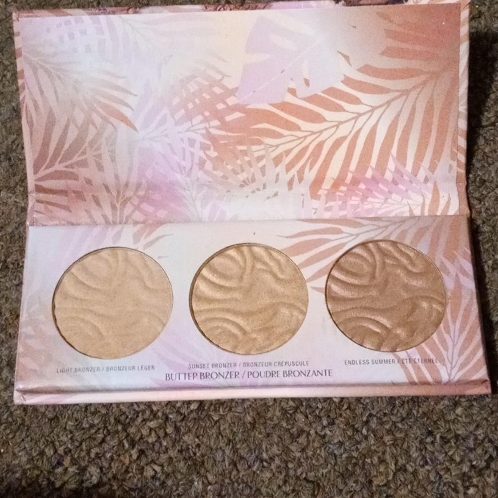 Bronzer - Picture 2 of 2